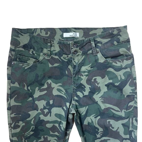 Mia & Madison Camo Skinny Jeans women’s size 16 - Picture 3 of 4